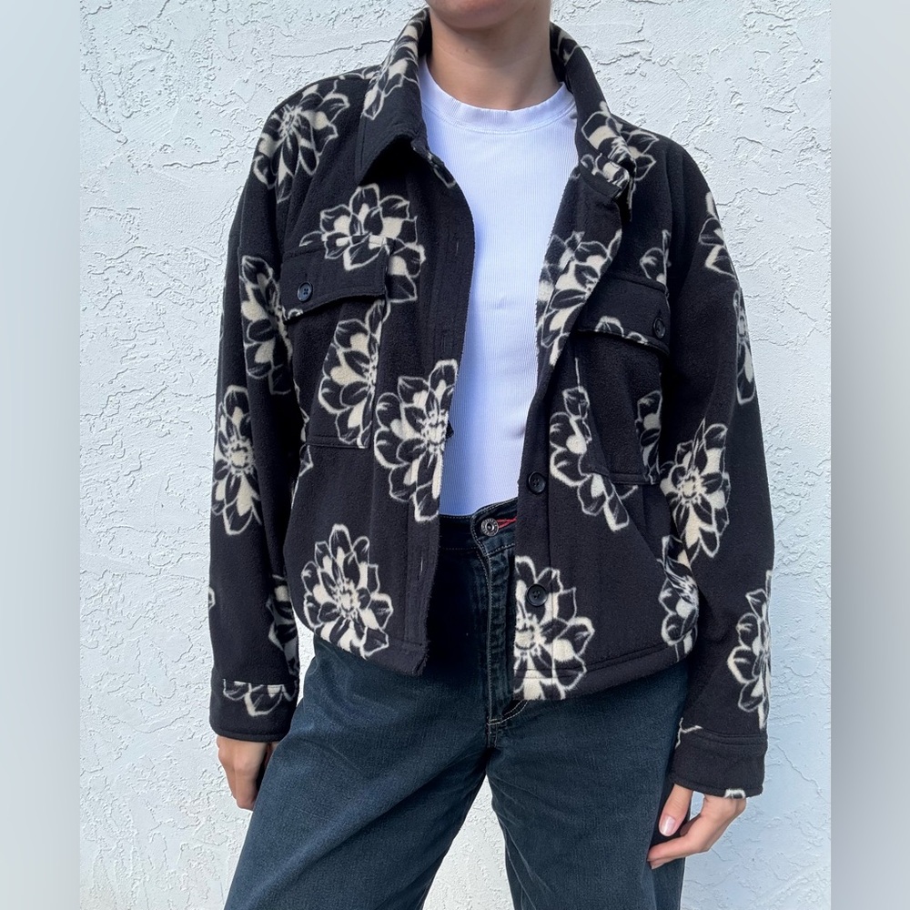 O'Neill Black and Cream Floral Fleece Jacket